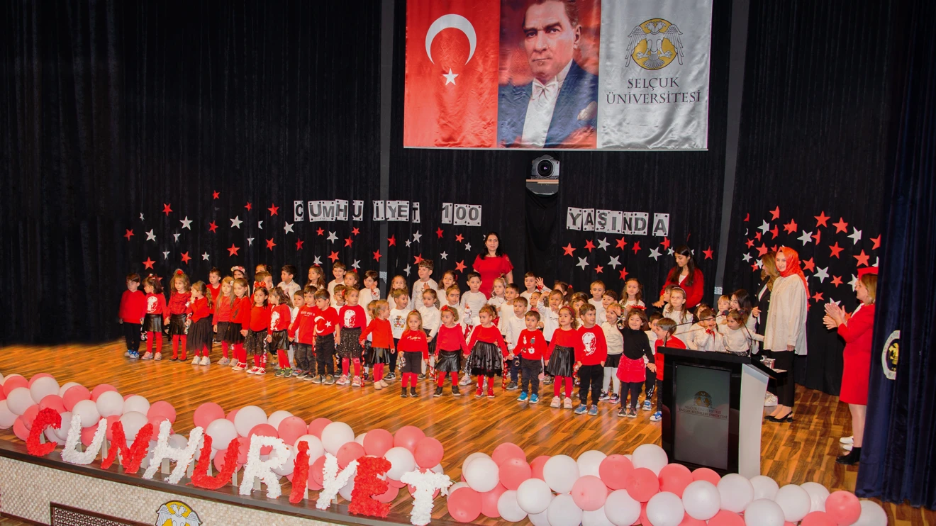 Cumhuriyet Bayramı, Selçuk Üniversitesinde Coşkuyla Kutlandı